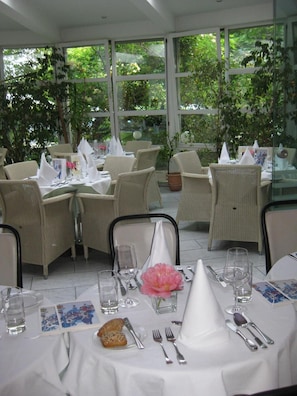 Dining - City Hotel (Linz)