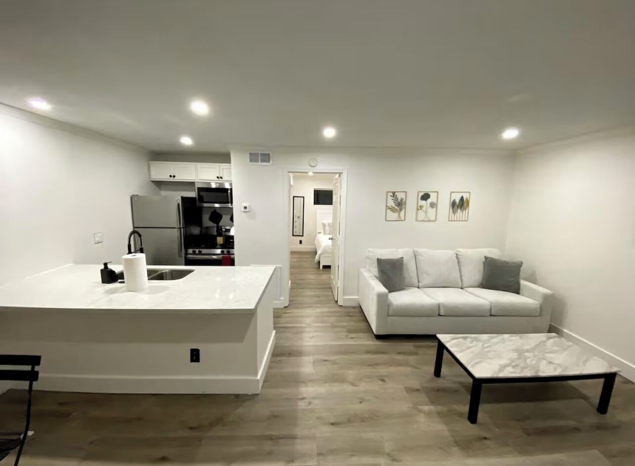 A New Aura Of Living- Montrose/ River Oaks 