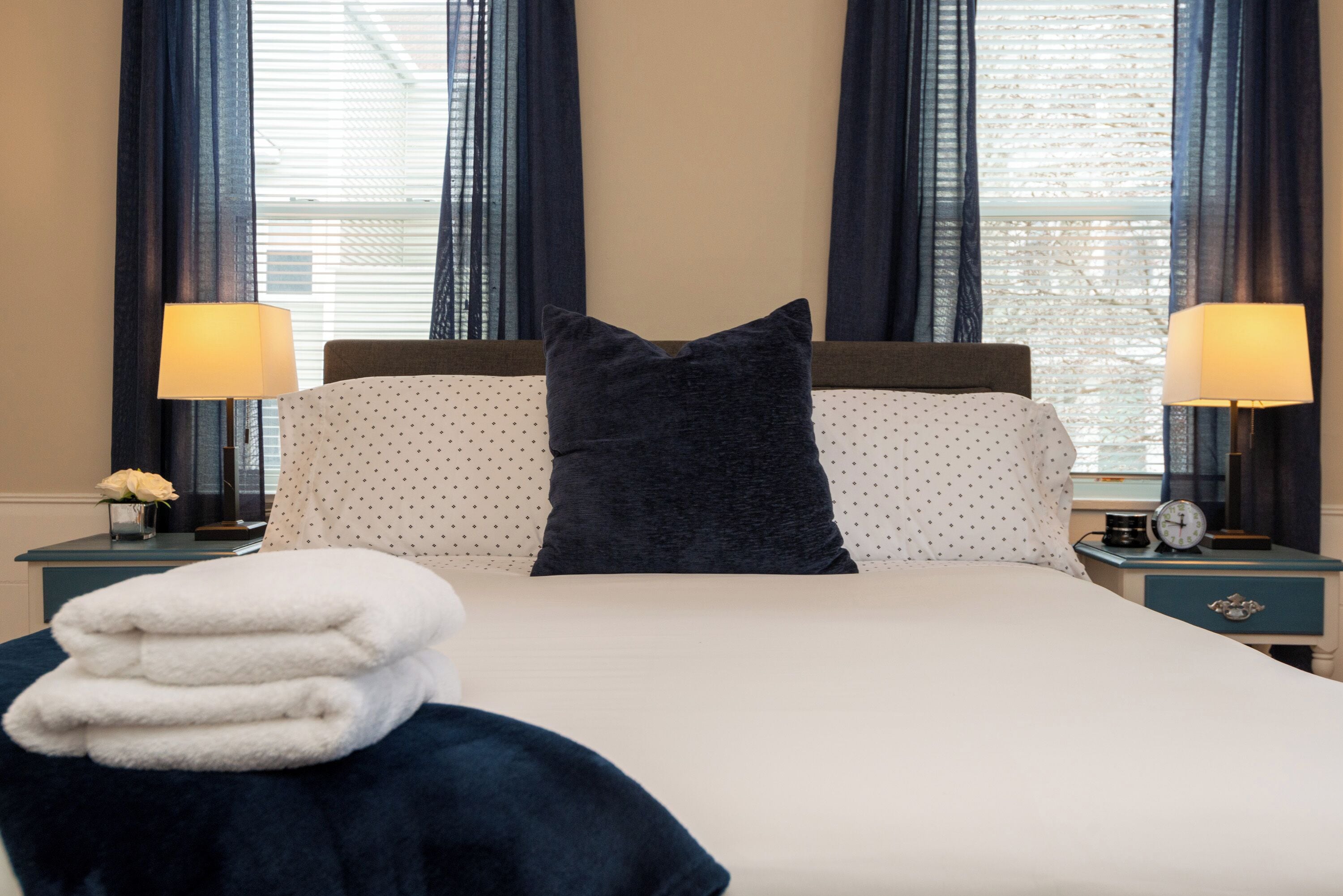 1 chambre, lit parapluie, Wi-Fi gratuit, draps fournis