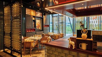 2 restaurants, breakfast, lunch, dinner served; Asian cuisine