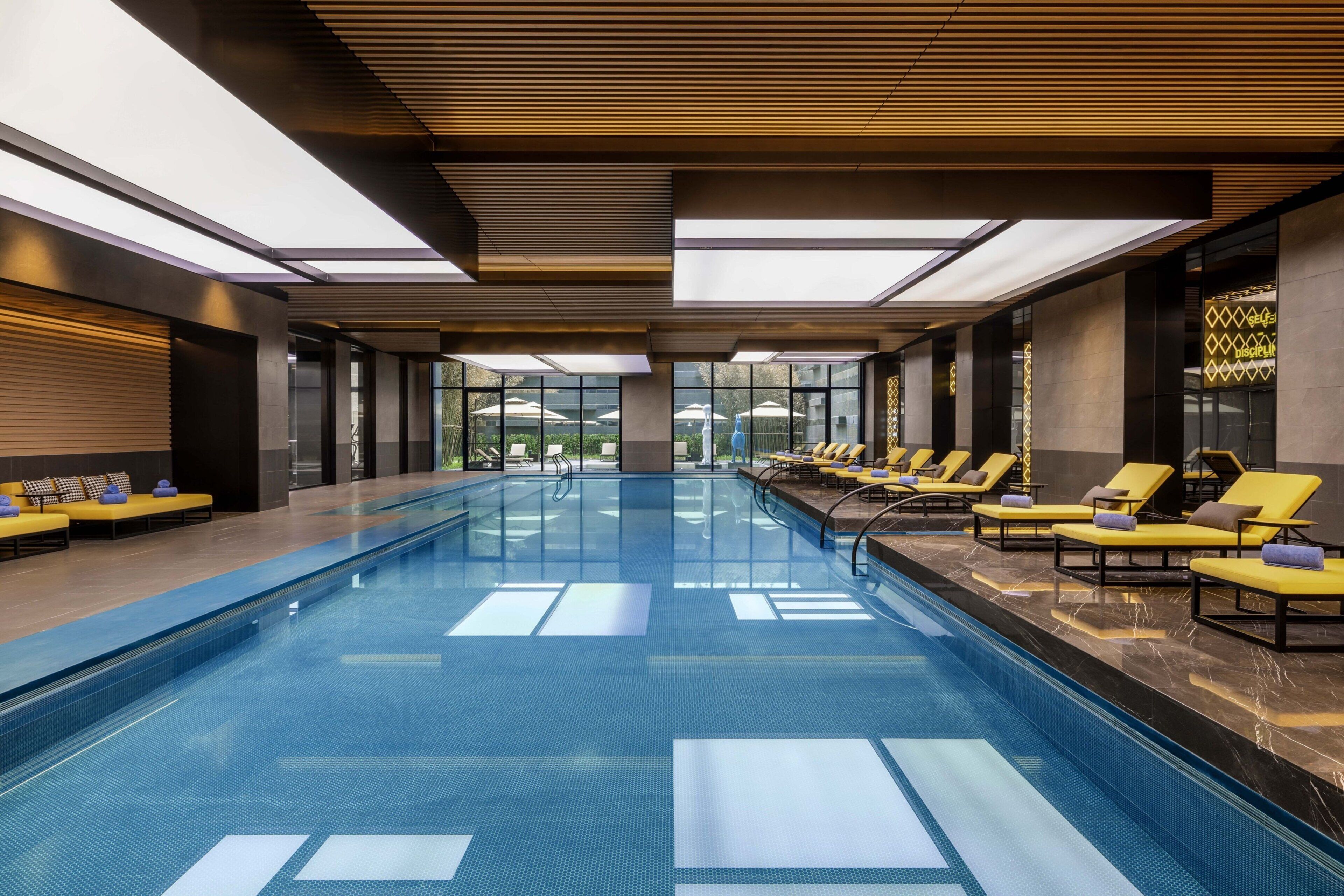 Una piscina techada