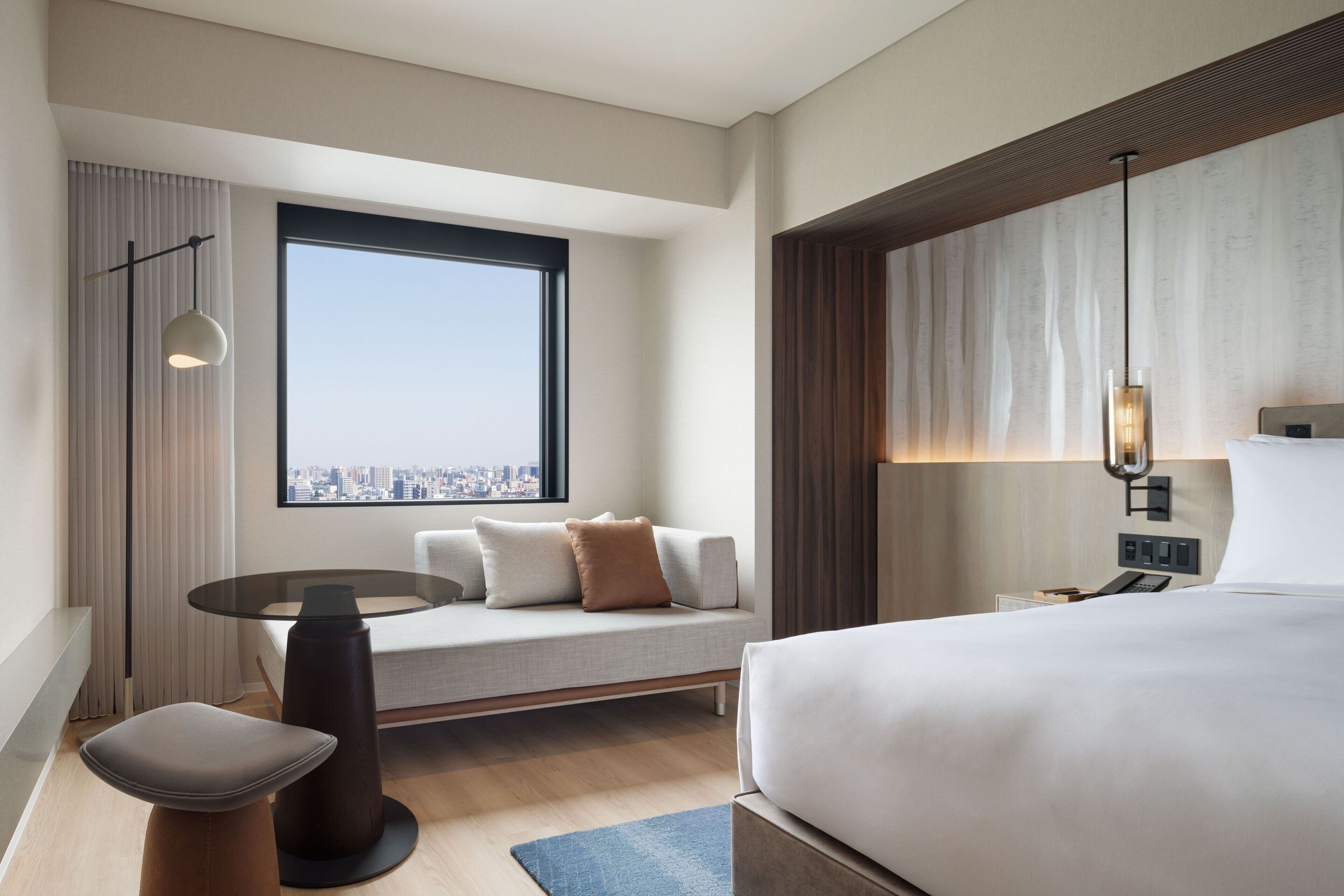 Room, 1 Katil Raja (King) | Peti besi dalam bilik, meja, Wi-fi percuma, cadar katil 