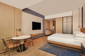 Superior Room, 1 King Bed, City View - Four Points By Sheraton Linhai (Taizhou)
