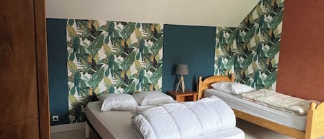 5 Schlafzimmer, Bügeleisen/Bügelbrett, Reisekinderbett