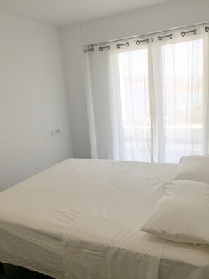 2 soverom, strykejern/-brett, wi-fi og sengetøy