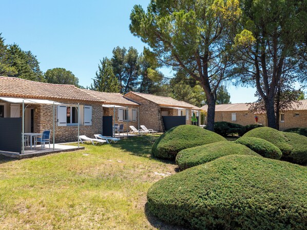Exterior - Family cottage with pool (La Roque-sur-Pernes)