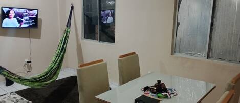 تناول الطعام