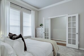 4 chambres, fer et planche à repasser, Wi-Fi gratuit, draps fournis