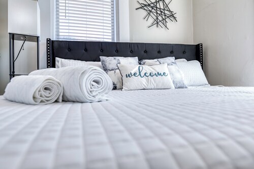 Charming 1BR Retreat Near DePauw University & Downtown Greencastle!