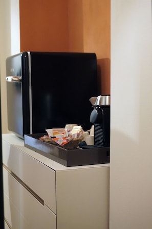 In-room dining - La Corte dei Panni (Rome)