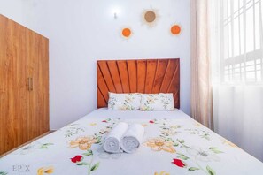 Departamento empresarial | 1 habitación, decoración personalizada y muebles diferentes 