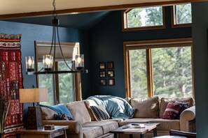 TV, fireplace - Longs Peak Views! 2.6 acres near Lumpy Ridge Trail (Estes Park)