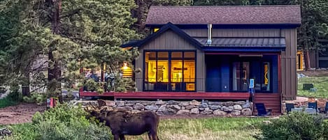 المنشأة من الخارج