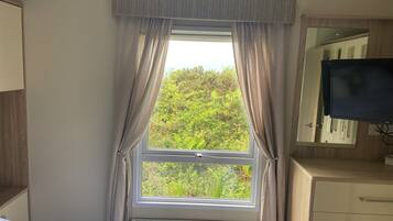 Cabin | 2 bedrooms, iron/ironing board, free WiFi, bed sheets