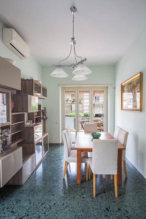 Dining - At Tana's house... in the heart of Gaeta (Gaeta)