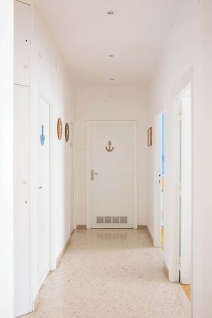 Interior - At Tana's house... in the heart of Gaeta (Gaeta)