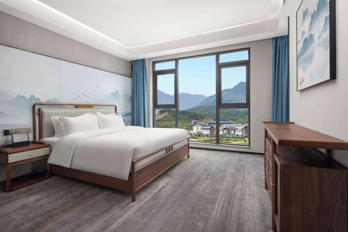 Suite Eksekutif, 1 Tempat Tidur King, Bebas Asap Rokok (Cloud View)
