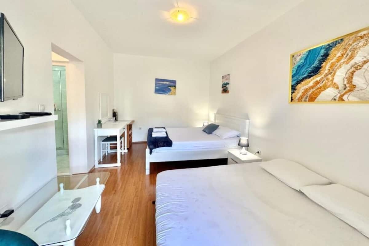 Basic Apartment