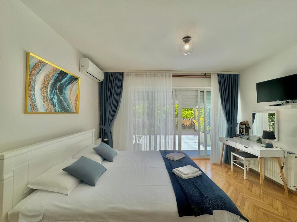 Classic Double Room | Premium bedding, desk, soundproofing, iron/ironing board