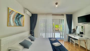 Classic dubbelrum | Sängtillbehör av högsta kvalitet, skrivbord och ljudisolering