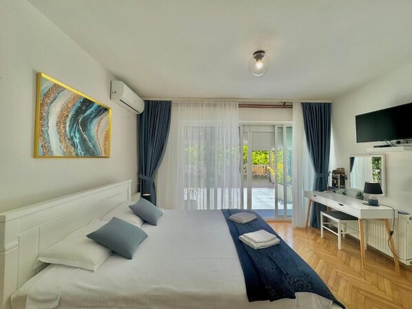 經典雙人房 | 高級寢具、書桌、隔音、熨斗/熨衣板