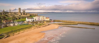 St Andrews Luxury 2-bed House, Sleeps 4