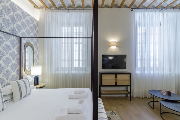 1 bedroom, iron/ironing board, free WiFi, bed sheets