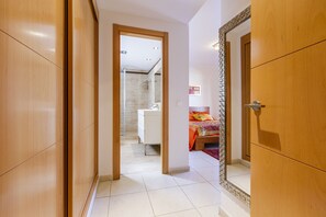 2 chambres, fer et planche Ă repasser, Wi-Fi gratuit, draps fournis