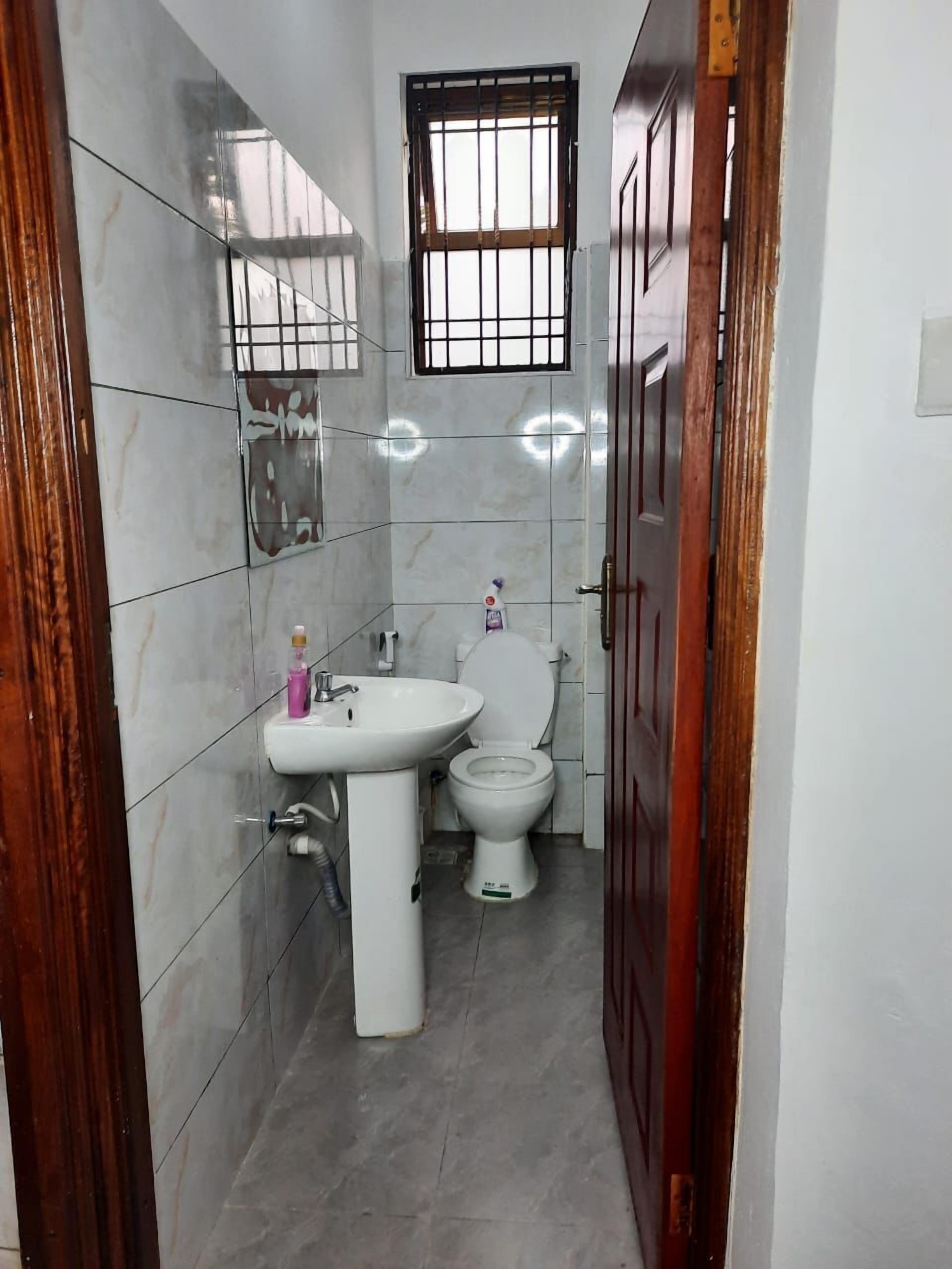 Comfort Apartment | Bathroom