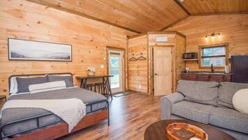 1 bedroom, iron/ironing board, WiFi (free), bed sheets