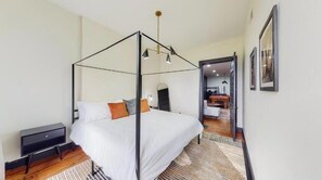2 bedrooms, WiFi, bed sheets