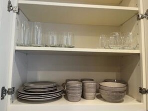 Microwave, oven, stovetop - East Hollywood Hangout! location with a view (Los Angeles)