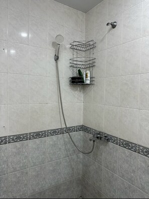 Economy Double Room, Garden View | Bathroom