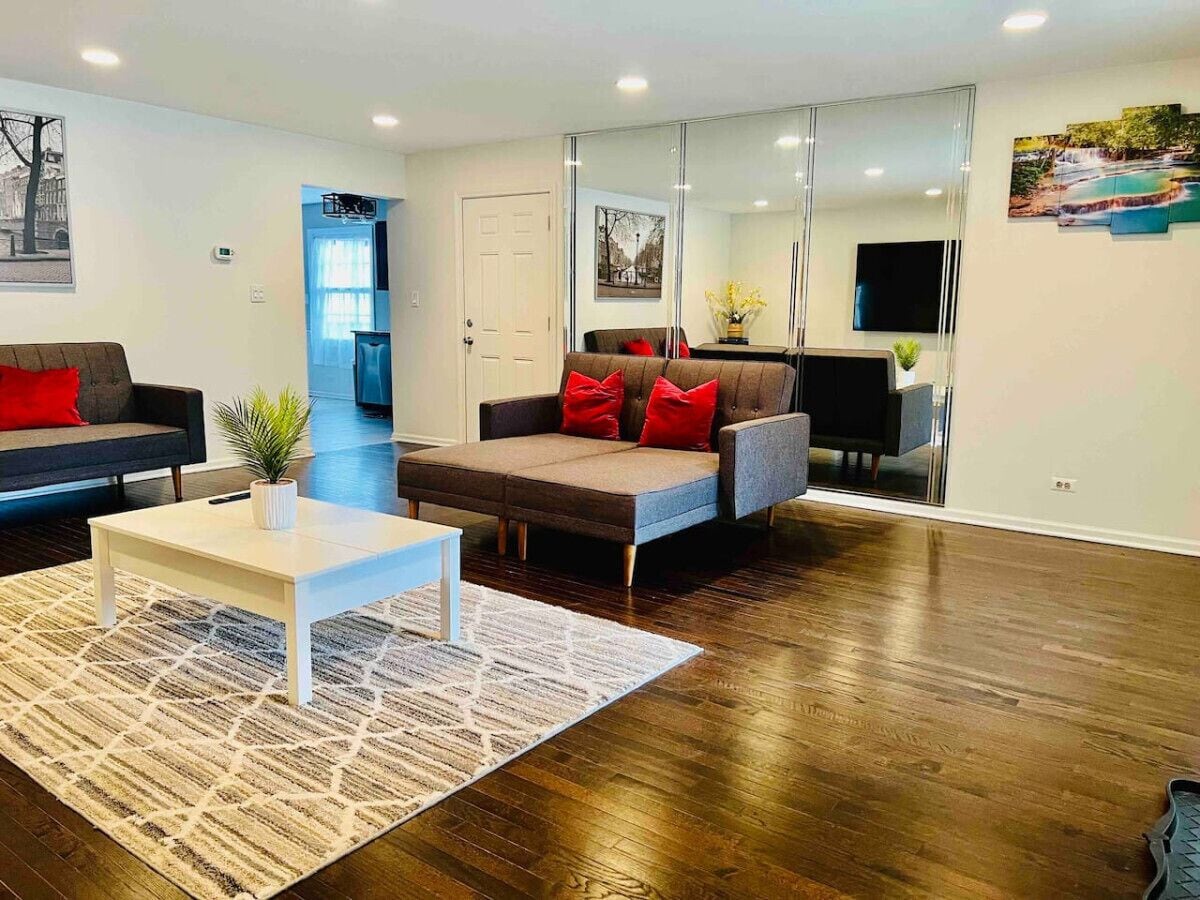 TV, fireplace, offices