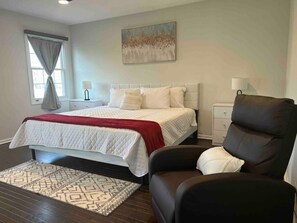 4 bedrooms, desk, iron/ironing board, travel cot