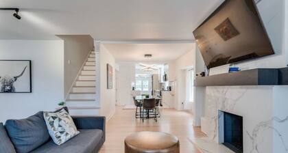 Elegant Haven: 4BR/3BA Retreat