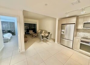 Interior - Confortable and Great Location (Doral)