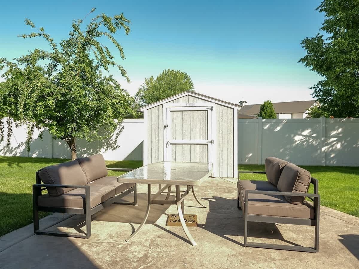 屋外ダイニングエリア