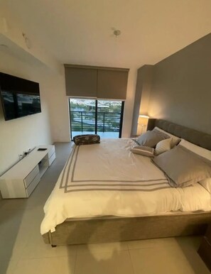 2 bedrooms, free WiFi, bed sheets - Sunset Miami


 (Doral)