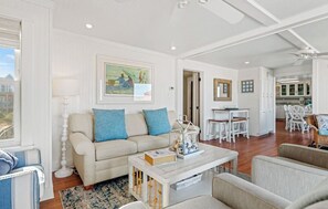 Smart TV, fireplace, video games, books - Stunning Ocean Views - Hot Tub - Updated Photos - Cottage with Character - 5 ⭐️! (Kitty Hawk)