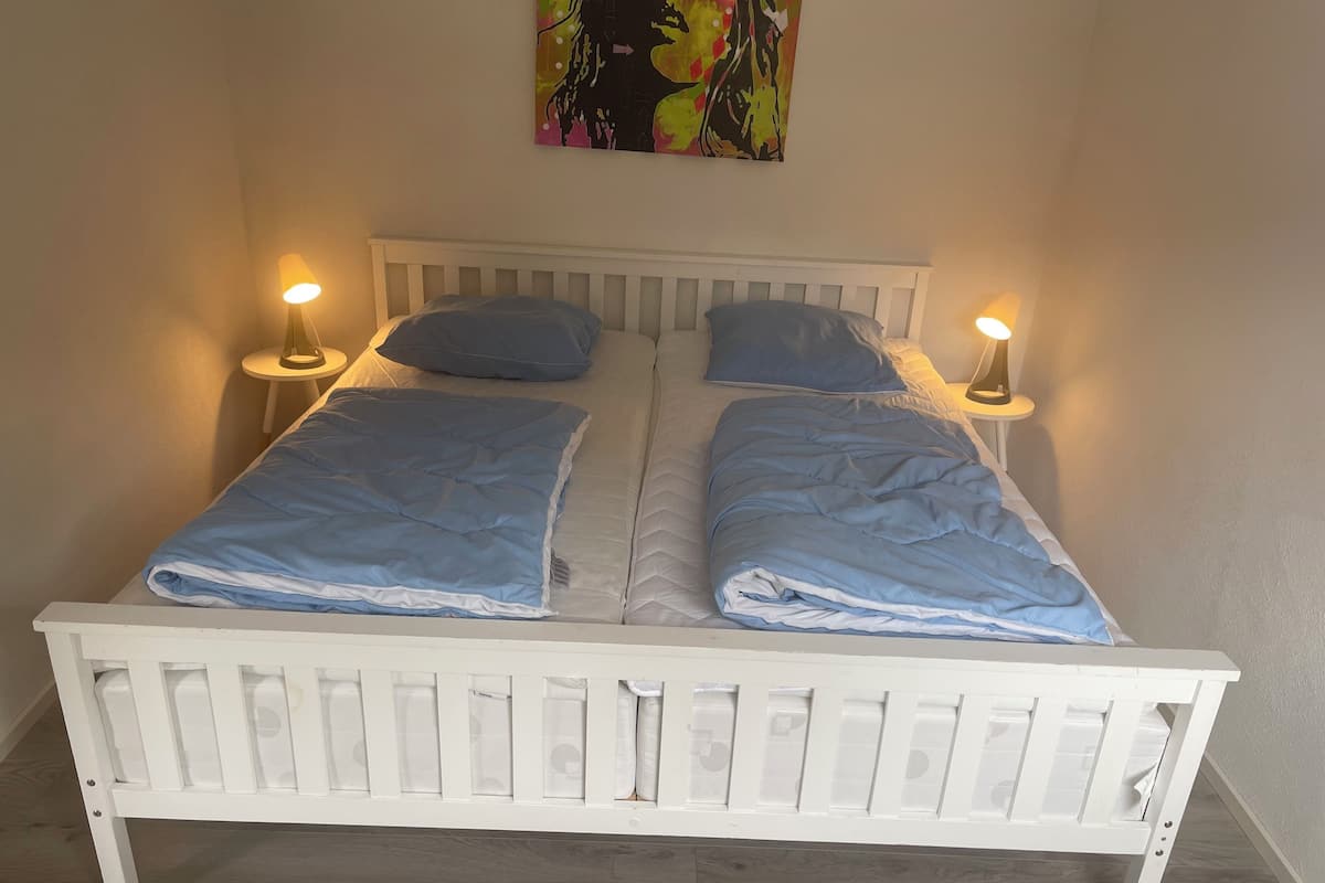 Appartement Familial, 1 chambre, vue cour intérieure, rez-de-chaussée (N2)