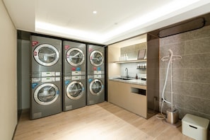 Interior - Moon Bay (Guangzhou)