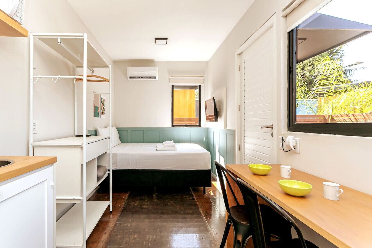 Bügeleisen/Bügelbrett, Reisekinderbett, kostenloses WLAN, Bettwäsche