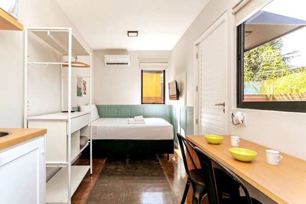 Iron/ironing board, travel cot, free WiFi, bed sheets