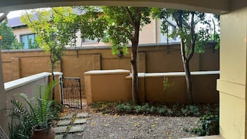 Apartment, 3 Bedrooms, Accessible, Smoking | Property entrance