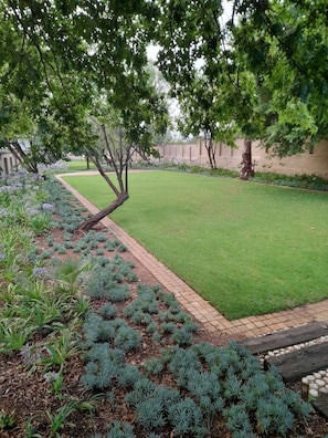Apartment, 3 Bedrooms, Accessible, Smoking | Garden