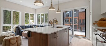 Aurora Peak | Hot Tub | Slope-Side | Fireplace