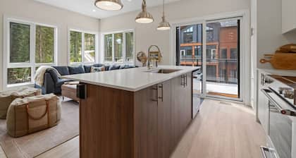 Aurora Peak | Hot Tub | Slope-Side | Fireplace