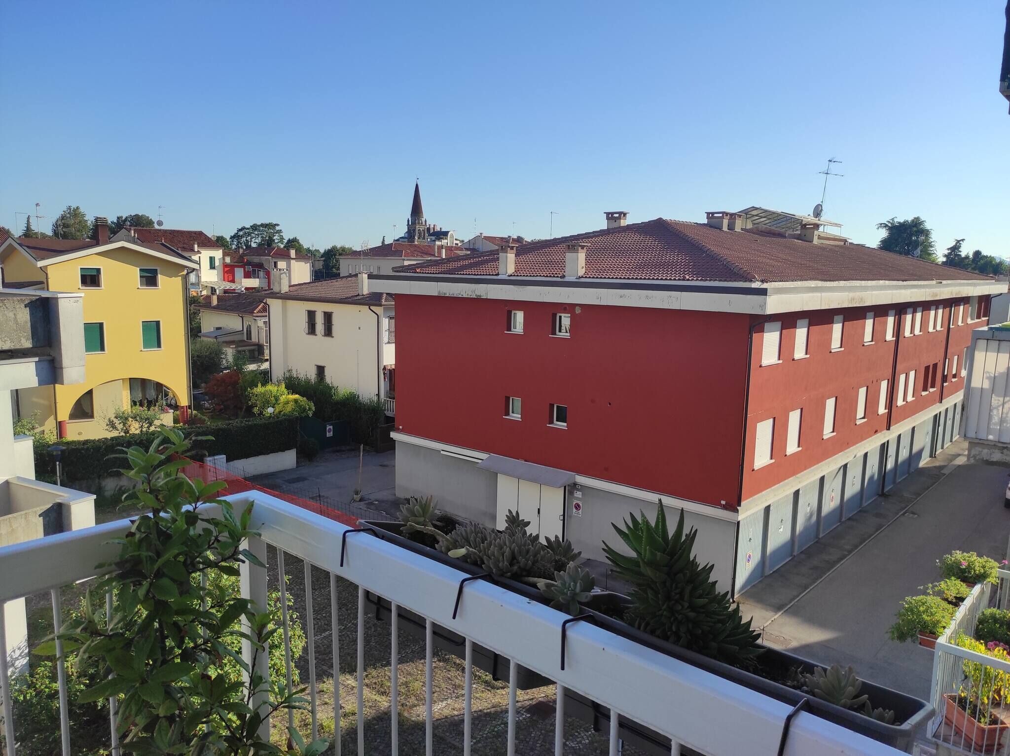 Appartamento, 3 camere da letto, terrazzo, vista giardino | Balcone