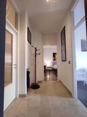 Apartment, 3 Bedrooms, Terrace, Garden View | Interior